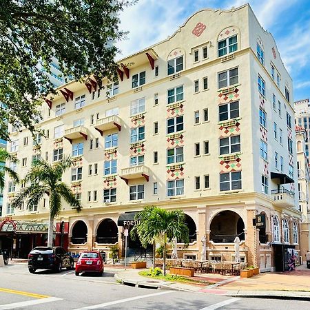 Ponce De Leon Hotel St. Petersburg Exterior photo